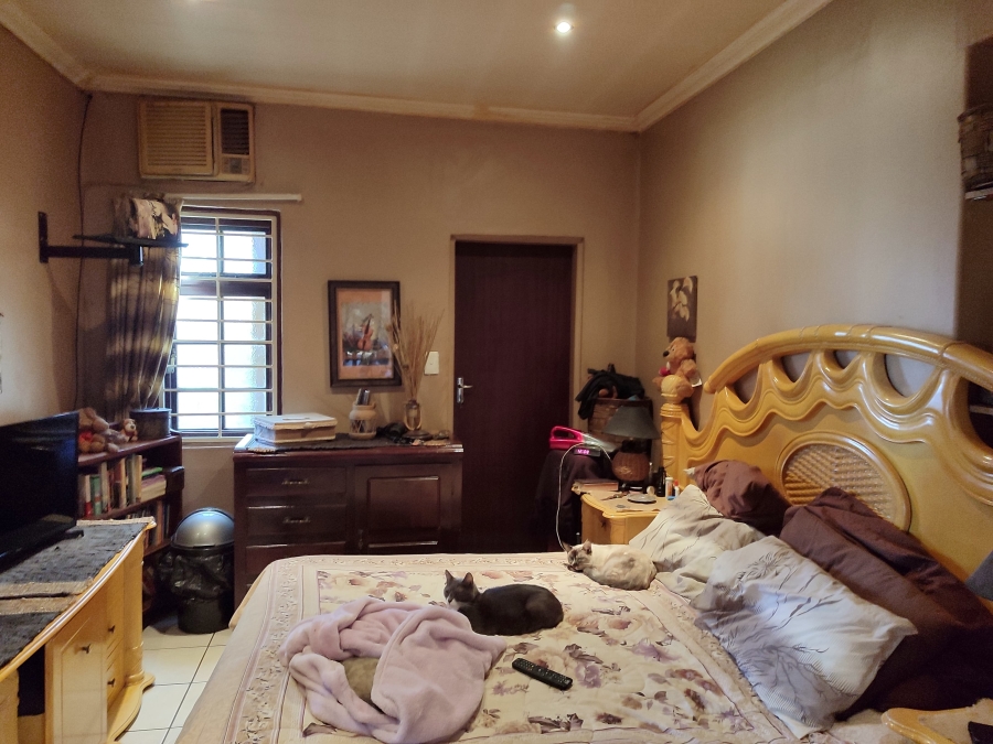 5 Bedroom Property for Sale in Songloed North West